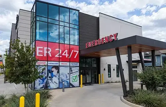Exterior of Top Care 24/7 emergency room facility